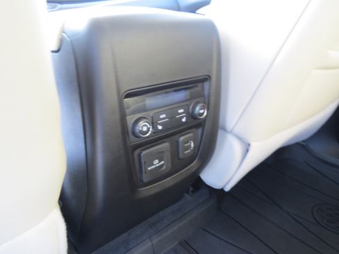 Used 2023 Buick Enclave Premium w/ Experience Buick Package image 13