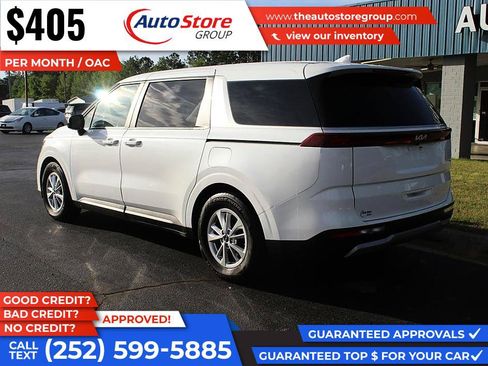 Used 2023 Kia Carnival LX FWD image 8