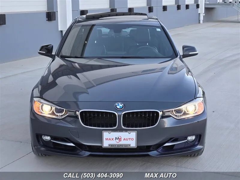 Used 2013 BMW 335i Sedan RWD image 3