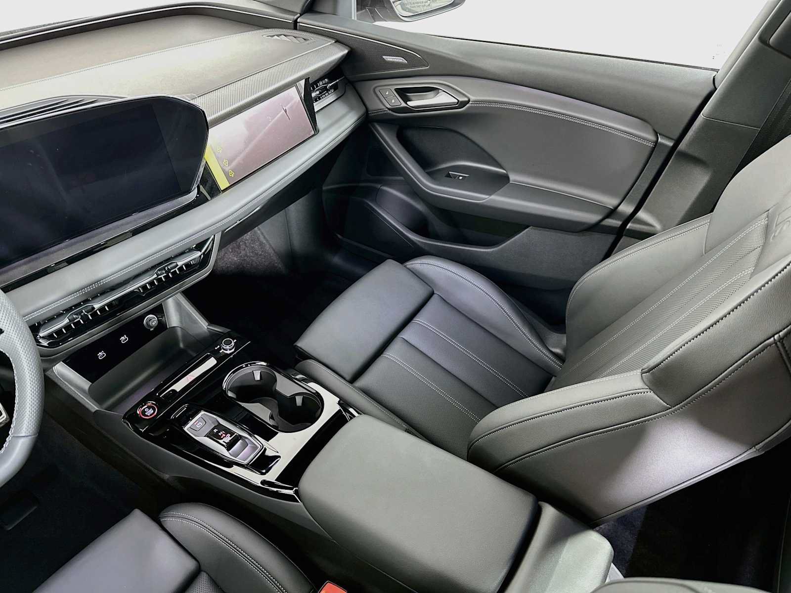 New 2027 Audi SQ6 e-tron Prestige AWD/4WD image 21