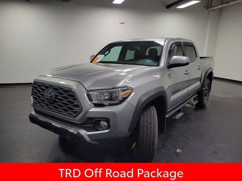 Used 2021 Toyota Tacoma TRD Off-Road AWD/4WD image 4