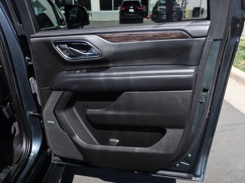 Used 2021 Chevrolet Suburban LT w/ Luxury Package image 62