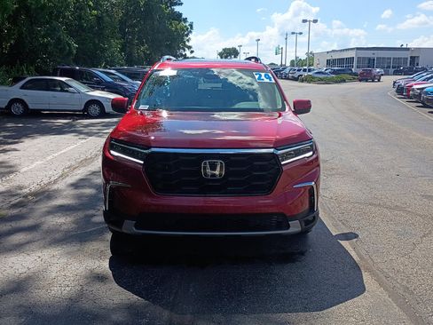 Used 2024 Honda Pilot Touring image 8
