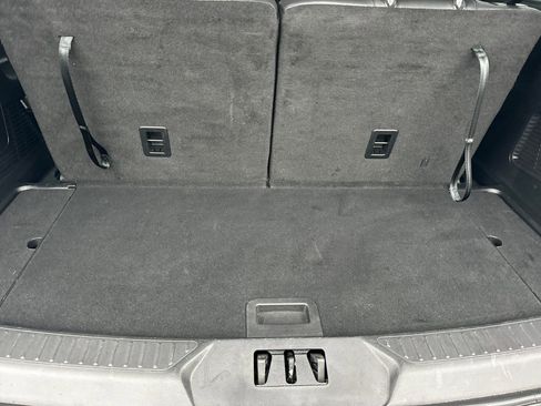 Used 2023 Ford Explorer XLT w/ Equipment Group 202A image 14