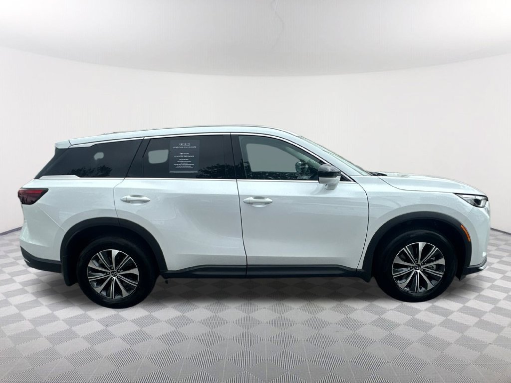 Certified 2026 INFINITI QX60 Pure w/ Cargo Package AWD/4WD image 4