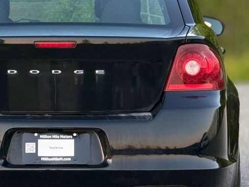 Used 2013 Dodge Avenger SE FWD image 13