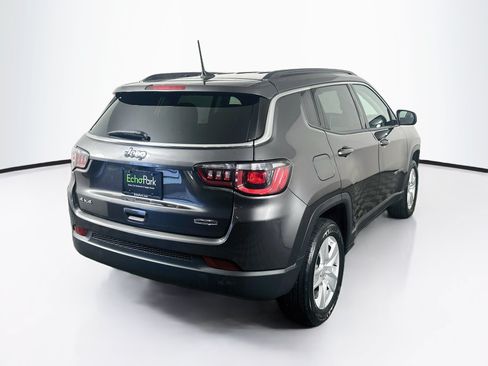 Used 2022 Jeep Compass Latitude w/ Convenience Group AWD/4WD image 9