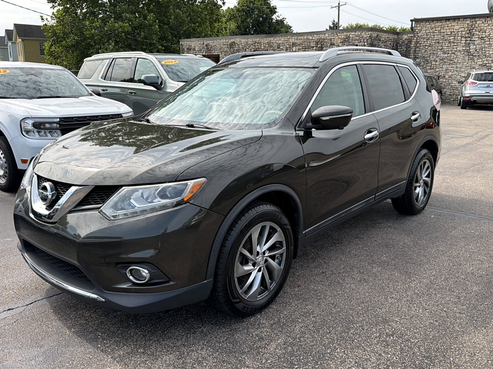 Used 2014 Nissan Rogue SL w/ SL Premium Package AWD/4WD image 3