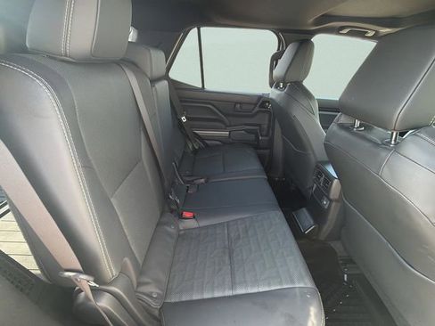 Used 2025 Toyota 4Runner TRD Off-Road Premium image 13