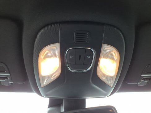 Used 2025 Jeep Compass Latitude w/ Altitude Special Edition image 25