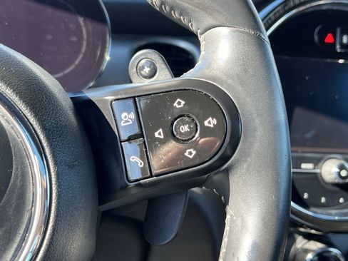 Used 2022 MINI Cooper S w/ Premium Package image 33