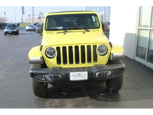 Used 2022 Jeep Wrangler Unlimited Sahara image 11
