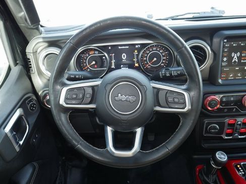 Used 2020 Jeep Wrangler Unlimited Sahara image 15