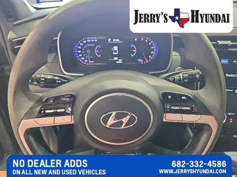 Used 2022 Hyundai Santa Cruz SEL FWD image 14