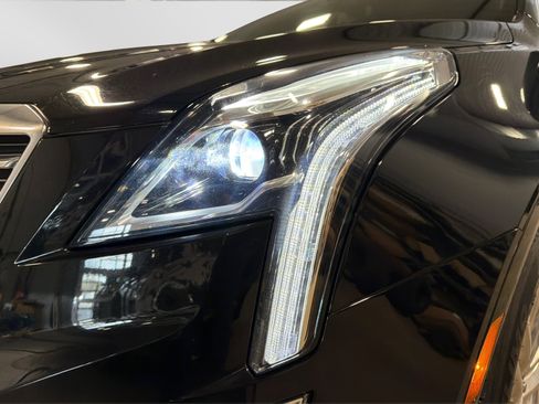 Used 2019 Cadillac XT5 Platinum AWD/4WD image 13