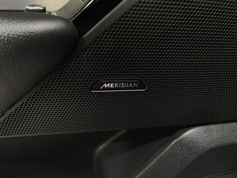 Used 2020 Land Rover Range Rover Velar R-Dynamic S image 18