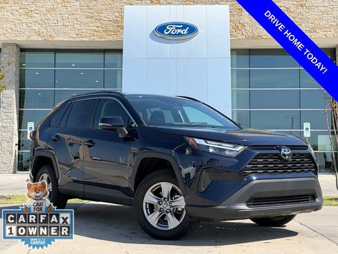 Used 2025 Toyota RAV4 XLE FWD image 1