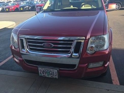 Used 2007 Ford Explorer Sport Trac Limited image 2