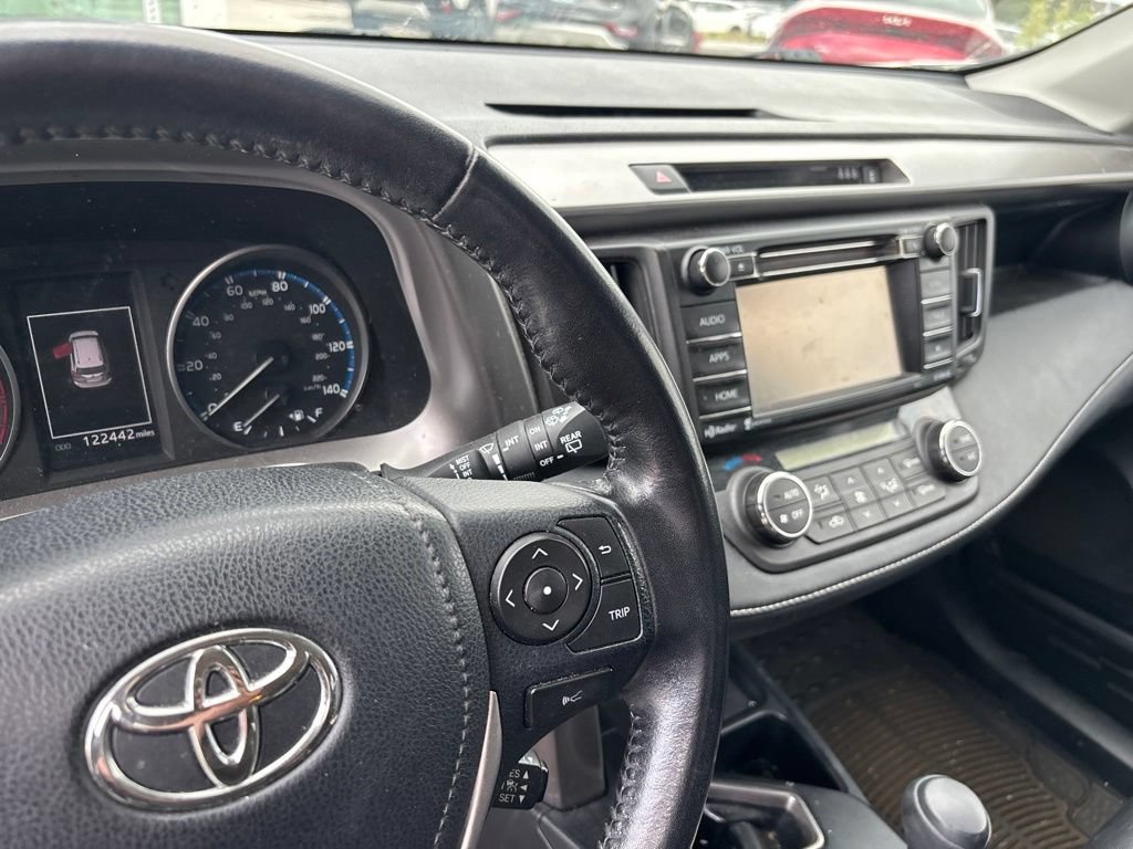 Used 2017 Toyota RAV4 XLE w/ Carpet Mat Package AWD/4WD image 6
