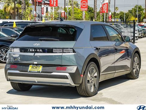 New 2026 Hyundai Ioniq 5 SE RWD image 4