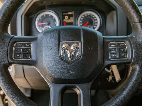 Used 2017 RAM 1500 Express AWD/4WD image 16