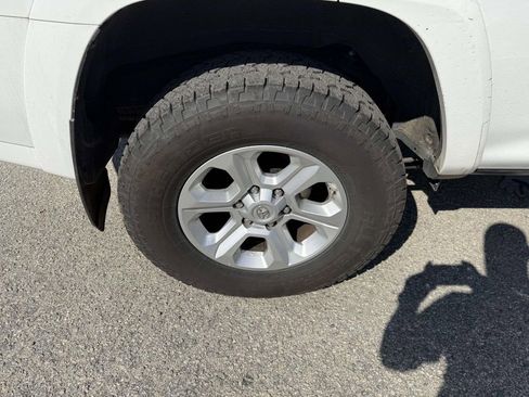 Certified 2021 Toyota 4Runner SR5 image 15