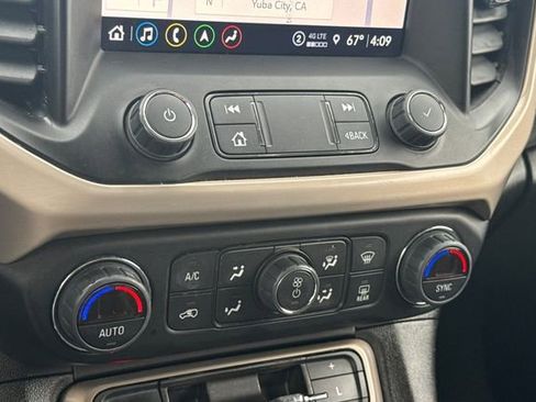 Used 2023 GMC Acadia Denali FWD image 28
