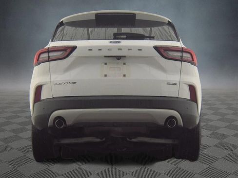 Used 2023 Ford Escape Active w/ Tech Pack #1 AWD/4WD image 4