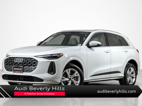 Used 2025 Audi Q5 Premium w/ Convenience Package AWD/4WD image 1