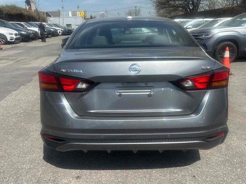 Used 2022 Nissan Altima 2.5 SV FWD image 5