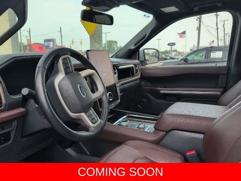 Used 2023 Ford Expedition Max Limited AWD/4WD image 4