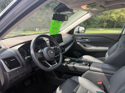 Used 2021 Nissan Rogue SL w/ Premium Package AWD/4WD image 10