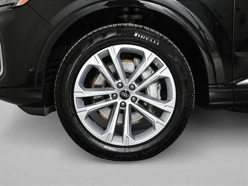 Used 2025 Audi Q7 3.0T Premium Plus image 26