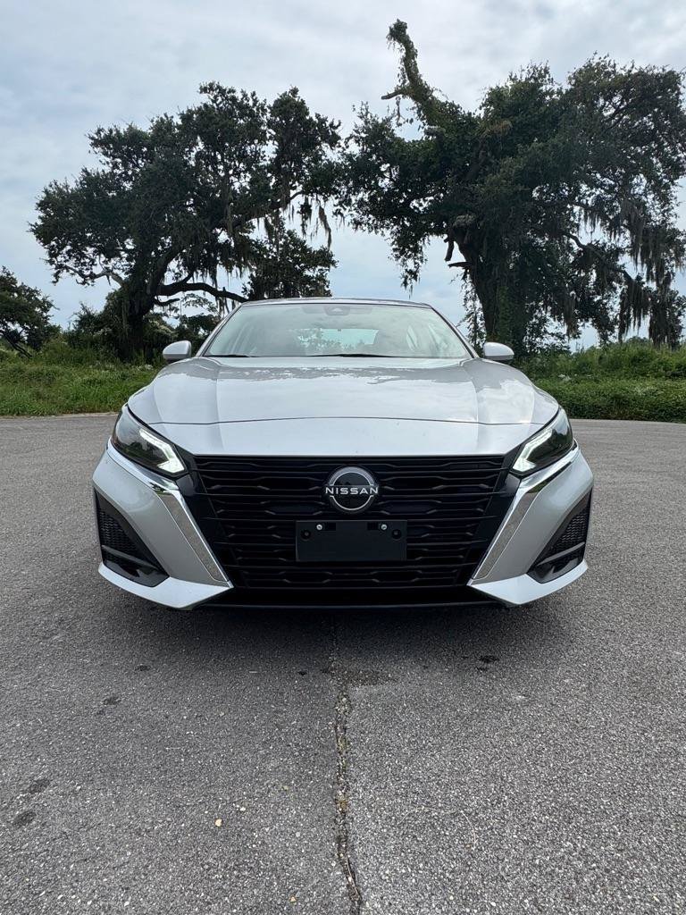 Used 2023 Nissan Altima 2.5 SV FWD image 8