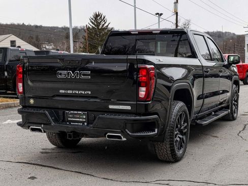 Used 2022 GMC Sierra 1500 Elevation w/ Elevation Premium Package image 4