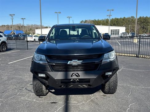 Used 2019 Chevrolet Colorado Z71 w/ Z71 Midnight Edition image 3