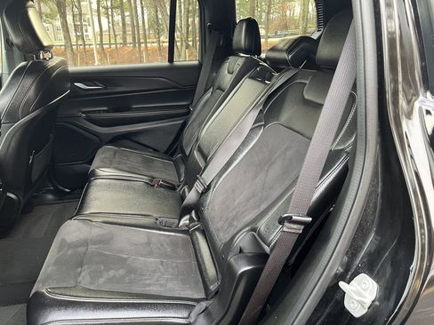 Certified 2024 Jeep Grand Cherokee L Laredo image 17