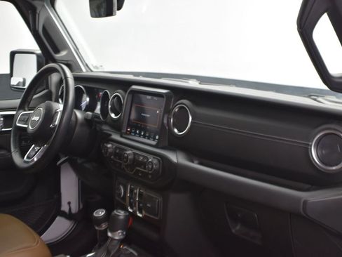 Used 2021 Jeep Wrangler Unlimited Sahara image 22