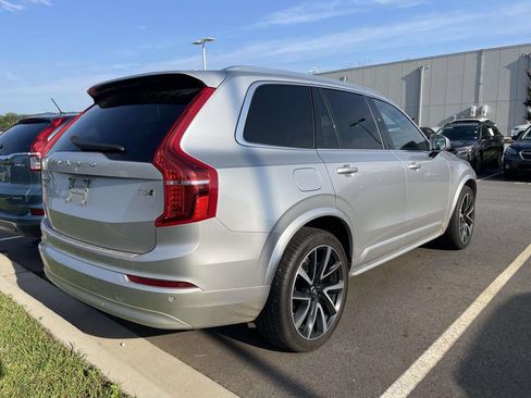Used 2022 Volvo XC90 T6 Momentum w/ Advanced Package AWD/4WD image 4