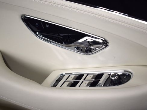 New 2025 Bentley Continental GTC image 38