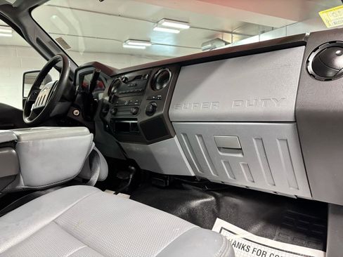 Used 2016 Ford F250 XL w/ Snow Plow Prep Package image 13