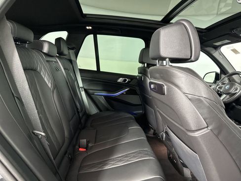 Certified 2025 BMW X5 xDrive40i w/ M Sport Package AWD/4WD image 32