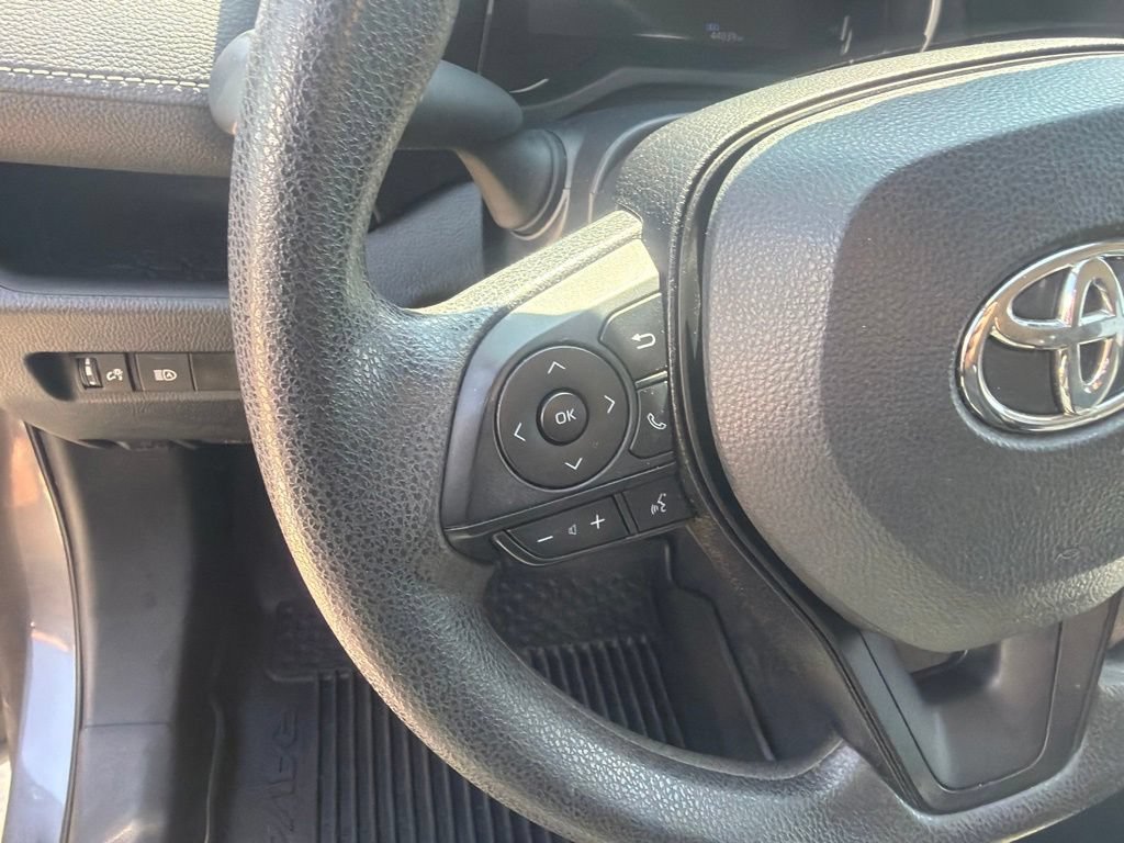 Used 2024 Toyota RAV4 XLE FWD image 19
