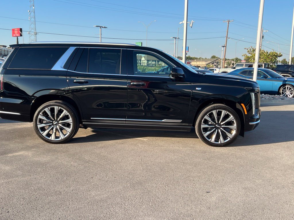 Used 2026 Cadillac Escalade Luxury w/ Touring Package AWD/4WD image 3