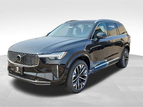Certified 2025 Volvo XC90 B5 Plus w/ Protection Package Premier image 3