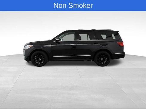 Used 2021 Lincoln Navigator Reserve image 4