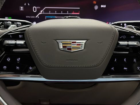 Used 2026 Cadillac Escalade Platinum Sport AWD/4WD image 25