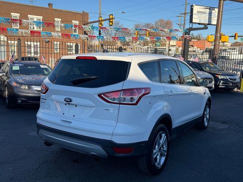 Used 2015 Ford Escape SE image 5