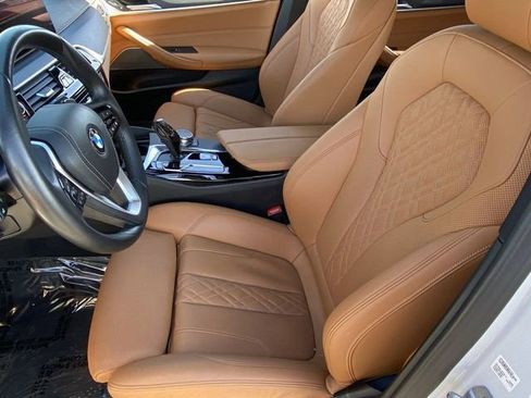 Used 2023 BMW 530i w/ Premium Package image 20