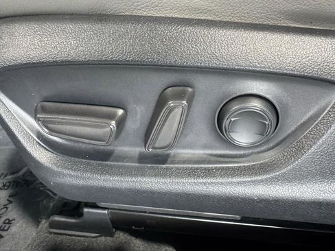 Used 2023 Toyota Camry SE image 35